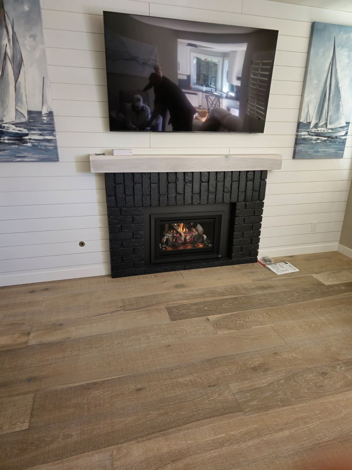 Shiplap with black brick